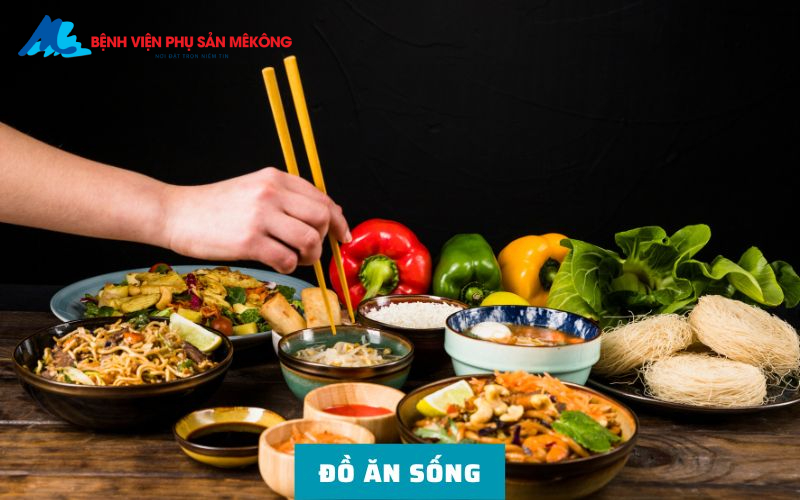 Phụ nữ sau sinh nên kiêng ăn gì?